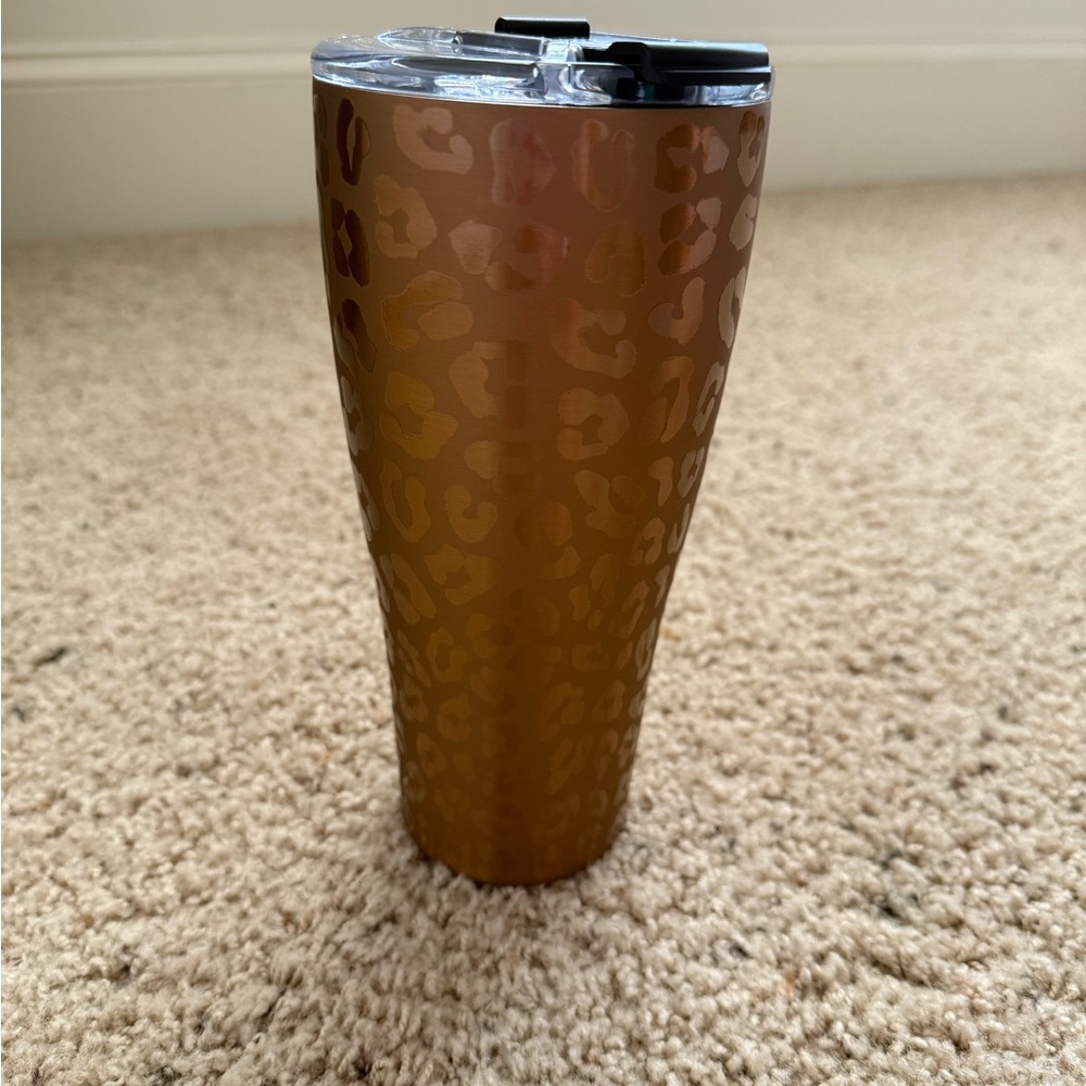 Brand new Muv 35 oz Brumate